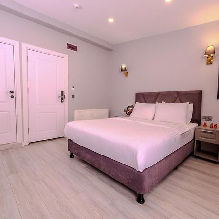 Rubby Hotel Kadikoey Istanboel Buitenkant foto