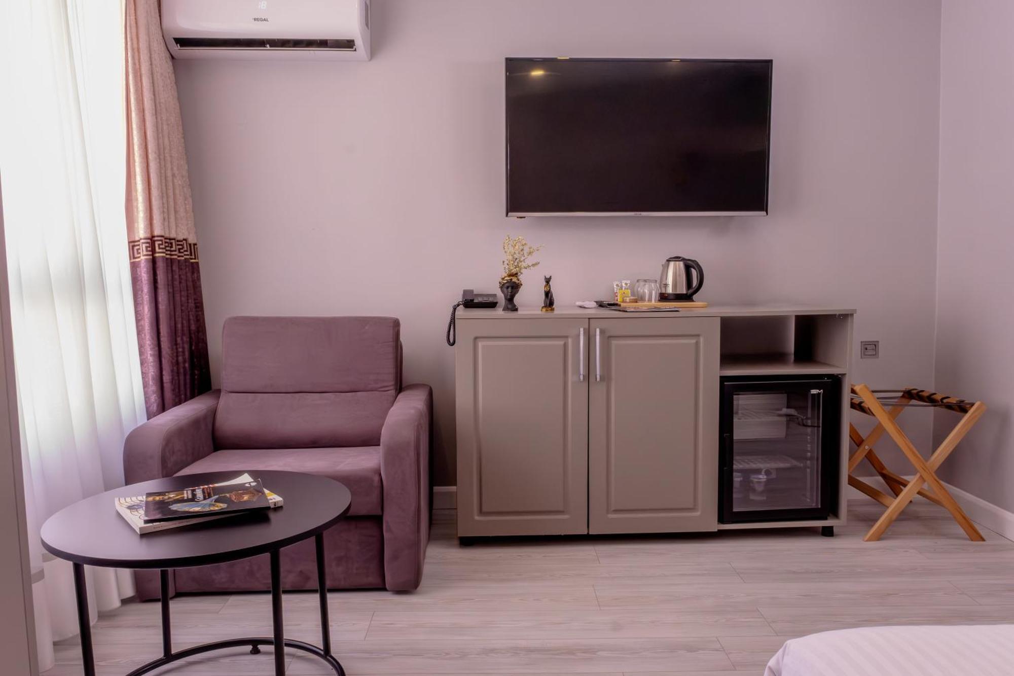 Rubby Hotel Kadikoey Istanboel Buitenkant foto